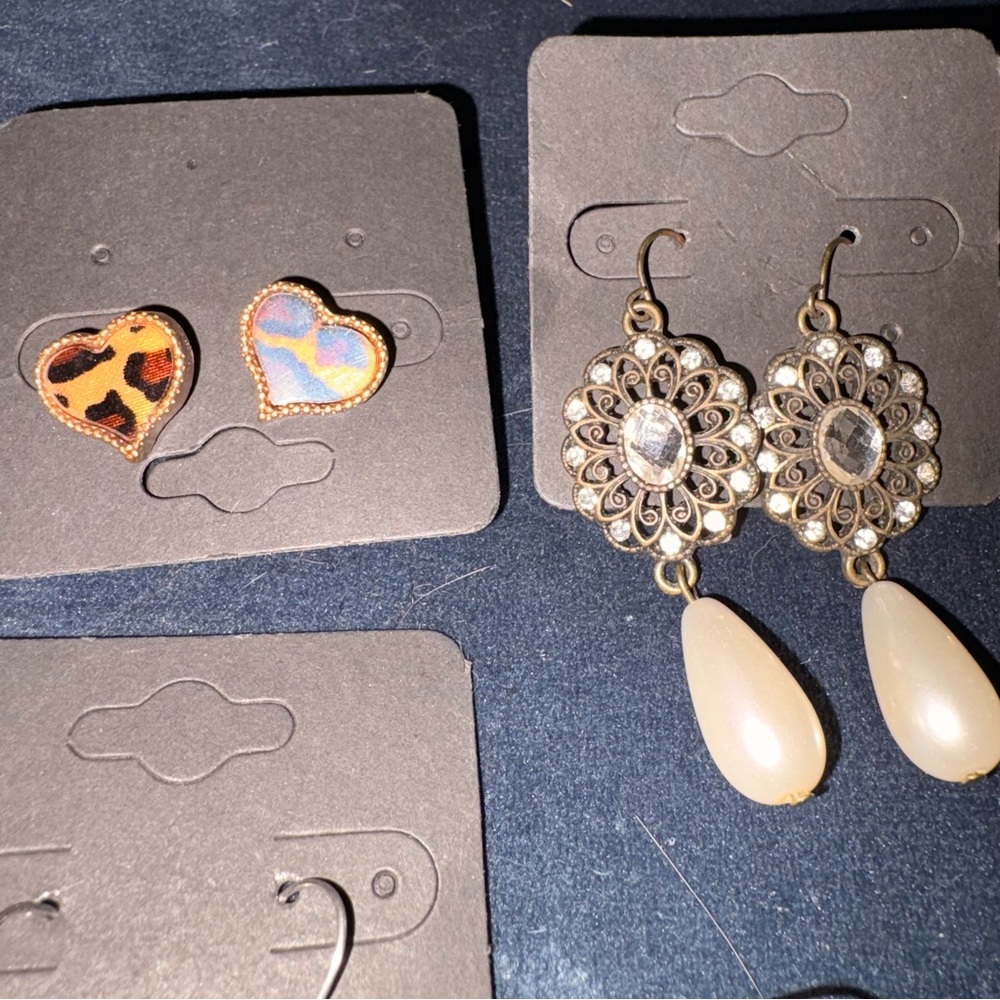 Lot of 6 pair of earrings - Picture 3 of 5